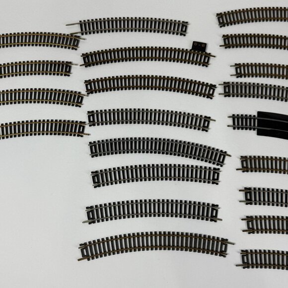 Vintage HO Scale Atlas Train Tracks Mixed Lot Of 23 Curved Pieces 2 Short curve - Picture 3 of 5